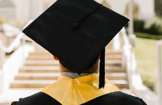 Student loan options for college degrees in 2026